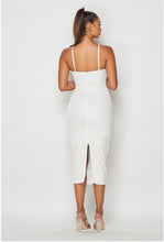 Load image into Gallery viewer, When the Dress fit right
